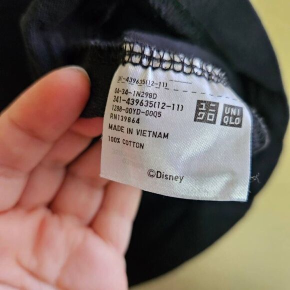 Uniqlo X Disney Mickey T-shirt - Picture 5 of 7